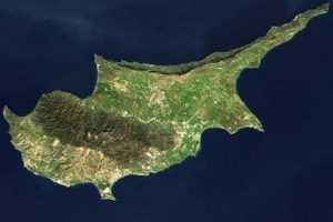 Rum kesimi Troyka'ya boyun eğdi