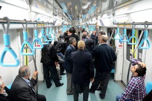 Yolcular Marmaray'dan inmek istemiyor