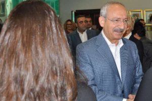Kılı&ccedil;daroğlu, kadın vekillerle bir araya geldi