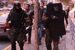 &Ouml;zel harekattan şafak baskını!
