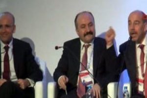 Panelde alkol polemiği