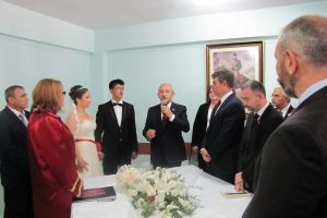 Hasdal'daki d&uuml;ğ&uuml;n&uuml;n ayrıntıları!