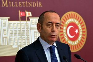Demokrasi adına &ccedil;ok b&uuml;y&uuml;k bir kazanım