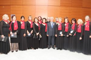 &Ccedil;oksesli korolar Cumhuriyet konserinde buluştu