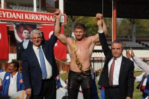 Altın kemer İsmail Balaban'a verildi