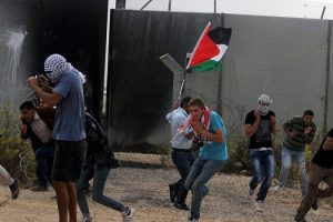 Gazze'de Balfour Deklarasyonu karşıtı g&ouml;steriler