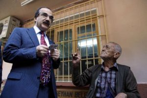 Vali'ye "beni evlatlık al" dedi