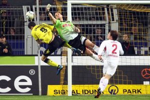 Stuttgart gol attığına pişman oldu:6-1