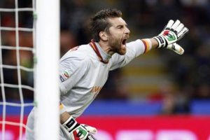 De Sanctis rekora imza atıyor