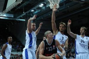 Anadolu Efes sonunu getiremedi