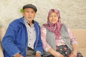 53 yıldır kulağında