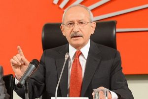 "Kadın bedeni, giysisi &uuml;zerinden siyaset doğru değil"