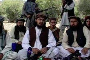 25 Taliban &uuml;yesi silah bıraktı