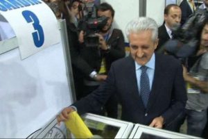 Aydınlar oyunu kullandı