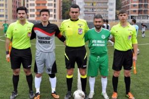 Kerem Şenel, 39 yaşında futbola geri d&ouml;nd&uuml;