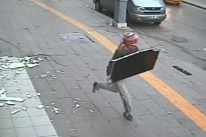 Uslanmaz hırsızlar kamerada