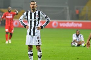 Beşiktaş'ta &uuml;st &uuml;ste &uuml;&ccedil;&uuml;nc&uuml; beraberlik