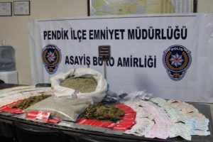 Mendil paketi i&ccedil;inde uyuşturucu satışı