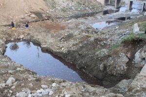 Bursa'da oyun oynarken su dolu &ccedil;ukura d&uuml;şt&uuml;