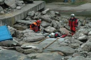 Deprem değil 'korozyon' &ouml;ld&uuml;r&uuml;yor