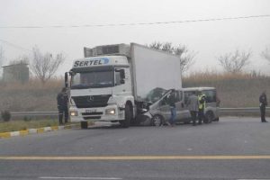 &Ouml;ğrenci servisi kazaya karıştı: 8 yaralı