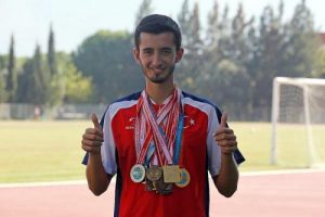 İlik nakli beklerken sporla hayata tutundu