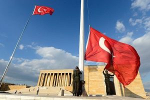 Anıtkabir'in 60'ıncı yılında Ata'ya &ouml;zel t&ouml;ren