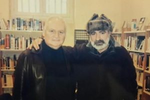 Cezaevindeki '&Ccedil;akal Carlos" ile telefonda g&ouml;r&uuml;şt&uuml;