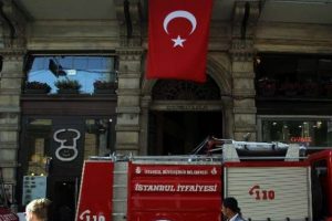 Tarihi Suriye Pasajı'nda yangın