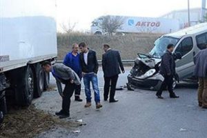 İzmir'de yoğun sis kazası