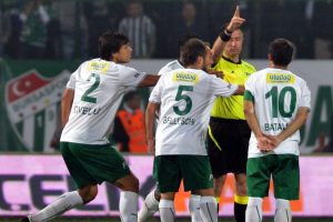 Bursaspor'dan H&uuml;seyin G&ouml;&ccedil;ek'e tepki!