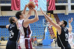 Anadolu Efes, Trabzonspor Medical Park'ı farklı ge&ccedil;ti