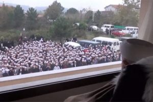 Mahmud Hoca'nın yılbaşını b&ouml;yle kutladılar