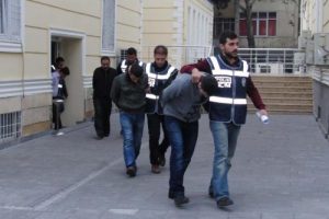 Uyuşturucu operasyonunda 4 kişi g&ouml;zaltına alındı