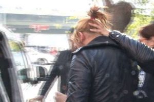 Satırlı travesti dehşet sa&ccedil;tı