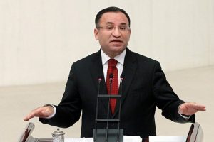 Diyanetin b&uuml;t&ccedil;esi personel odaklı