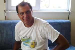 Havuzda elektri &ccedil;arptı, hayatını kaybetti