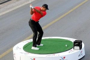Tiger Woods'tan tarihi vuruş
