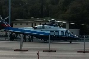 K&ouml;pr&uuml;ye helikopterle indi