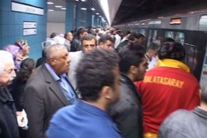 Woods'un vuruşu Marmaray'ı da kitledi