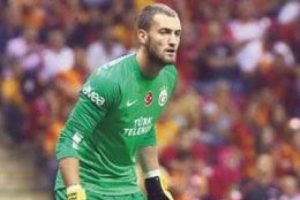 Galatasaraylı Eray ile dalga ge&ccedil;tiler