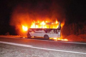 Midib&uuml;s cayır cayır yandı