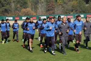 Karab&uuml;k gol &ccedil;alıştı