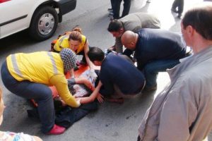 Kaza &uuml;st&uuml;ne kaza ge&ccedil;irdi o panikle 3'&uuml;nc&uuml; kattan d&uuml;şt&uuml;