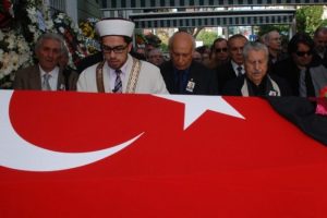 Prof. Dr. Sabuncu son yolculuğuna uğurlandı