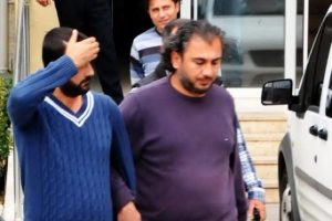 Hırsızlık ş&uuml;phelisi eğlenirken yakalandı