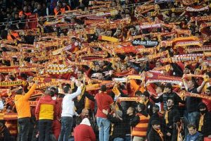Kopenhag'da 3 Galatasaray taraftarı tutuklandı