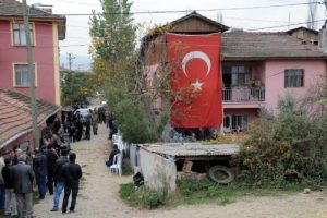 Şehit ailesinin evinde b&uuml;y&uuml;k &uuml;z&uuml;nt&uuml;