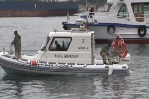 &Uuml;niversite &ouml;ğrencisi k&ouml;pr&uuml;den atlayarak intihar etti