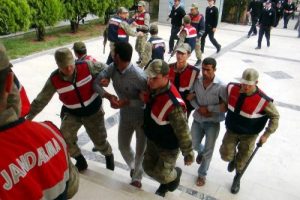 Suş işleyip ka&ccedil;tılar,savaşa dayanamayıp geri d&ouml;nd&uuml;ler